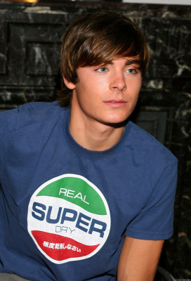 Zac Efron pic #557782
