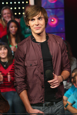 Zac Efron pic #134226