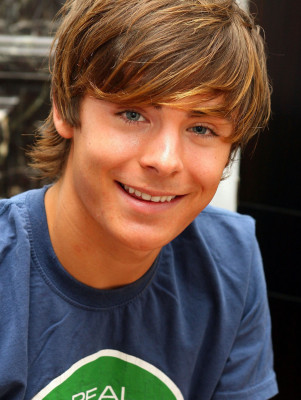 Zac Efron pic #557797