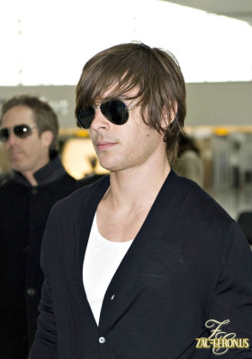 Zac Efron pic #147771