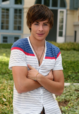 Zac Efron pic #557793
