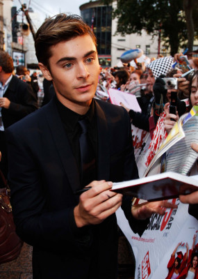 Zac Efron pic #136796