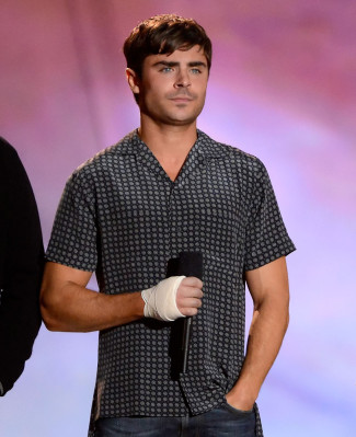 Zac Efron pic #630943