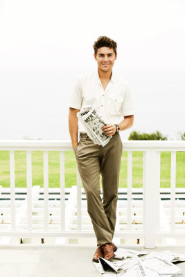 Zac Efron pic #305485