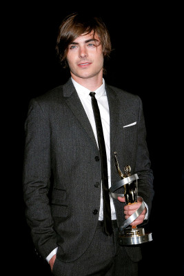 Zac Efron pic #147299