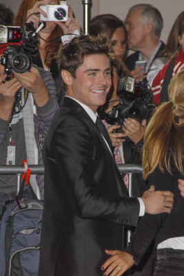 Zac Efron pic #667779