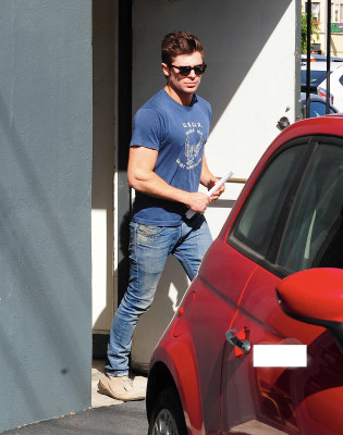 Zac Efron pic #680423