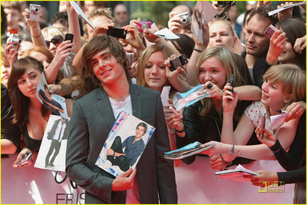 Zac Efron pic #150491