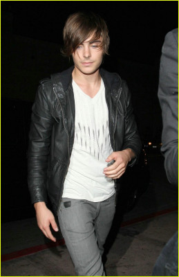 Zac Efron pic #143598
