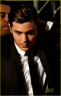 Zac Efron pic #151322