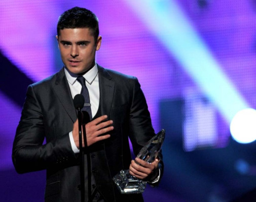 Zac Efron pic #325479