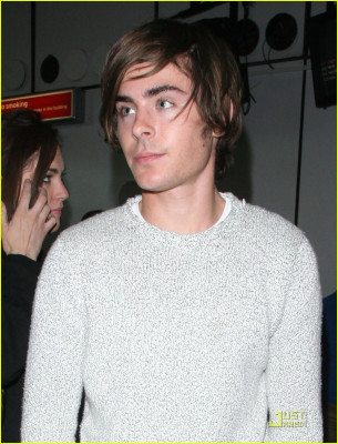 Zac Efron pic #143219