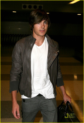 Zac Efron pic #146605
