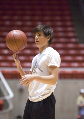 Zac Efron pic #146790