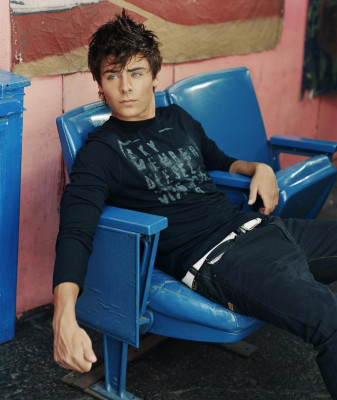 Zac Efron pic #559401