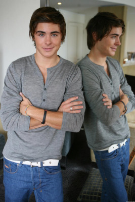 Zac Efron pic #559390