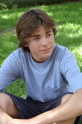Zac Efron pic #543617