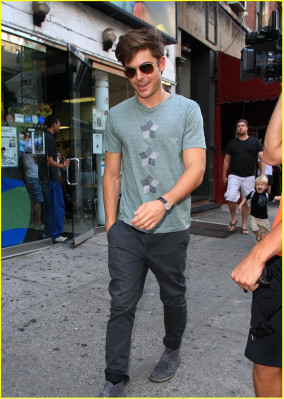 Zac Efron pic #293698