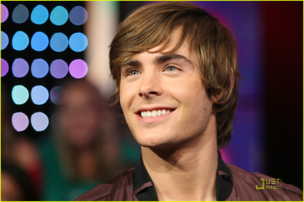 Zac Efron pic #145195