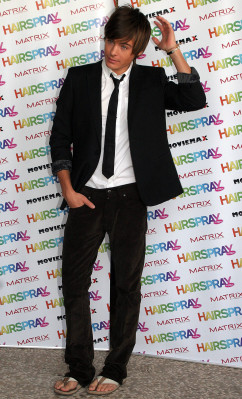 Zac Efron pic #137832