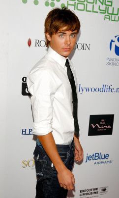 Zac Efron pic #140643
