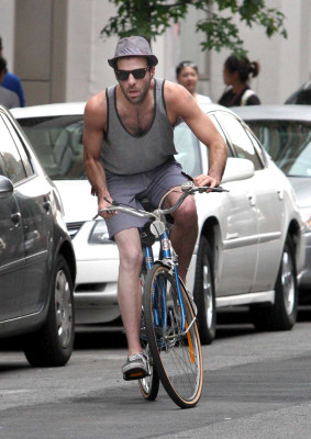 Zachary Quinto pic #675773