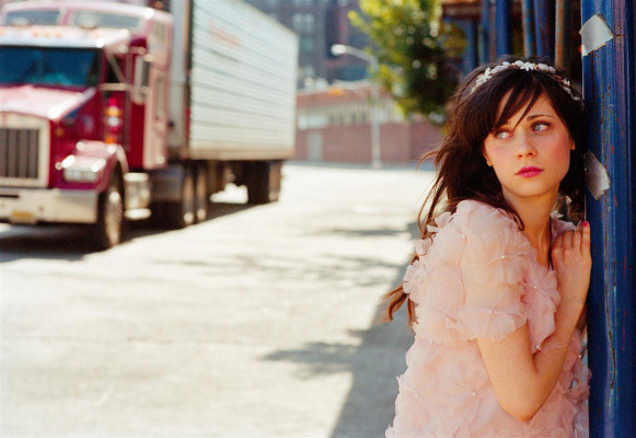 Zooey Deschanel pic #144189