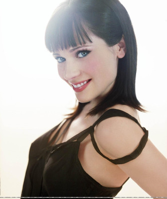 photo 24 in Deschanel gallery [id159640] 2009-06-02 00:00:00