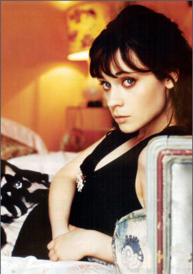 photo 5 in Zooey Deschanel gallery [id129031] 2009-01-21 00:00:00