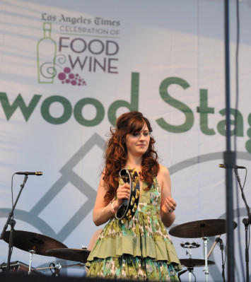 Zooey Deschanel pic #685906