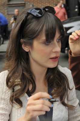 Zooey Deschanel pic #686119