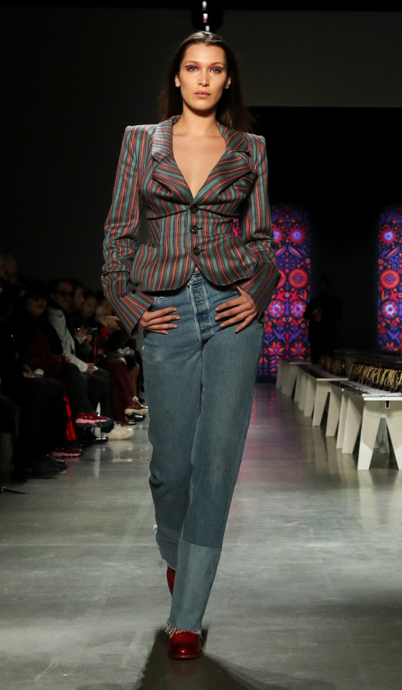 Bella Hadid | Picture #306320 | Ceelebs MessageBoard ThePlace2