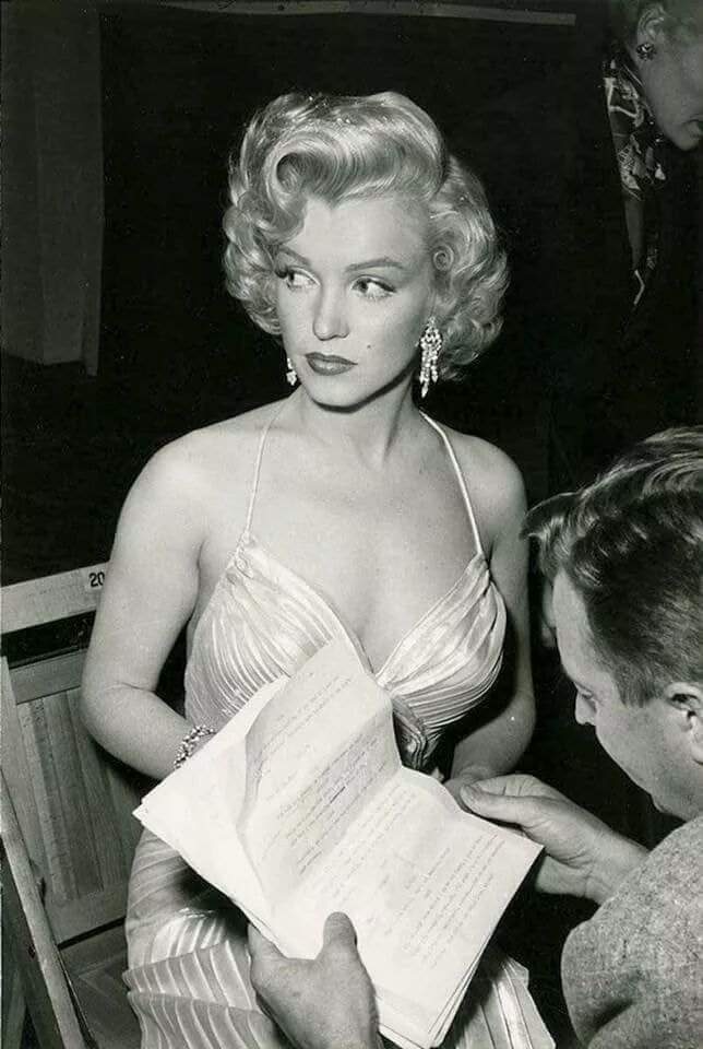 MARILYN MONROE