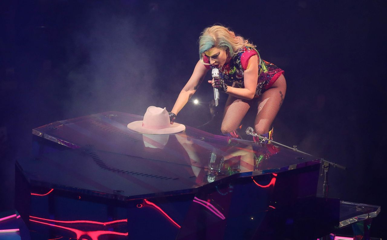 Lady Gaga – Performs Live in Milan 01/18/2018