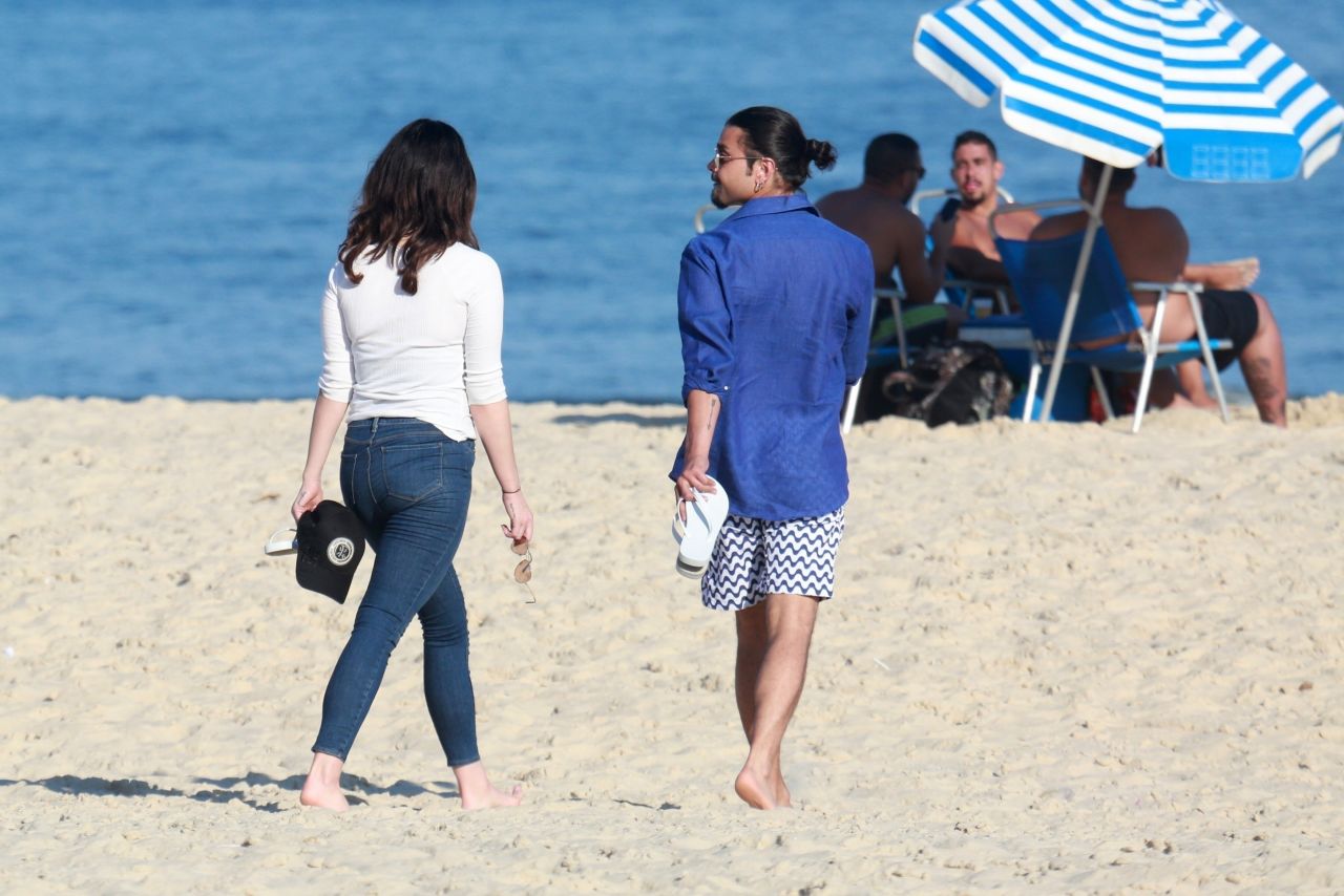 Lana Del Rey – Beach in Rio de Janeiro 03/21/2018 | Photo #306887