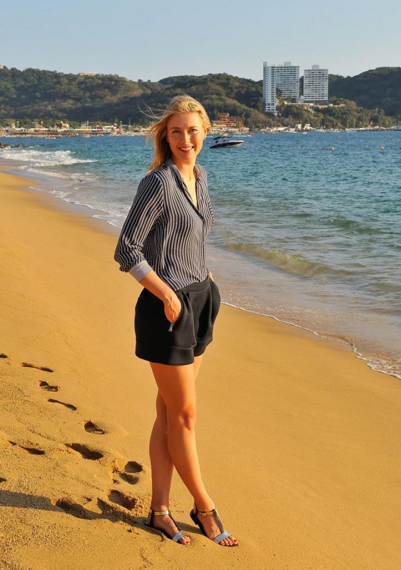Maria Sharapova – Sightseeing in Acapulco, February 2015