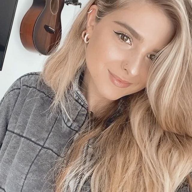 Isabella Palmieri Instagram | ThePlace2