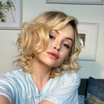 Jessica Amlee Instagram Icon