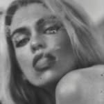 Stella Maxwell Instagram Icon