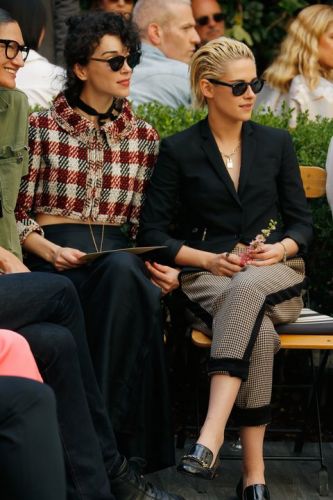 Kristen Stewart and St. Vincent Showed Up As A Couple
