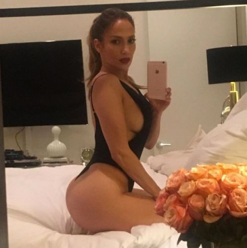 See New Hot Snap Of Jennifer Lopez On Instagram