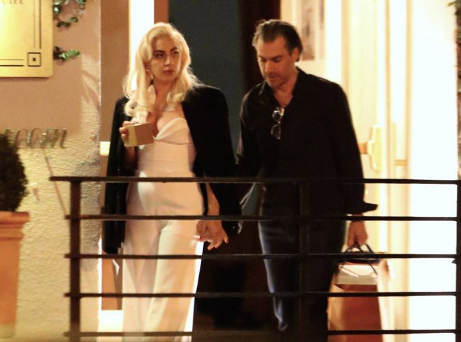 A Hot Kiss Of Lady Gaga And Christian Carino Share During A Date