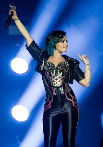 Demi Lovato Speaks About Thigh Gap