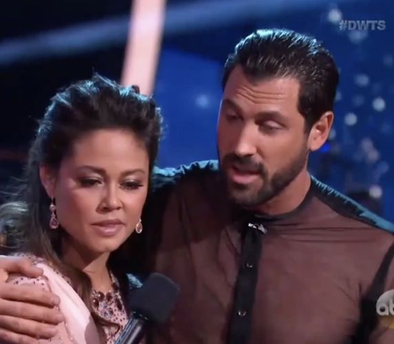 Maksim Chmerkovskiy And Vanessa Lachey Cry
