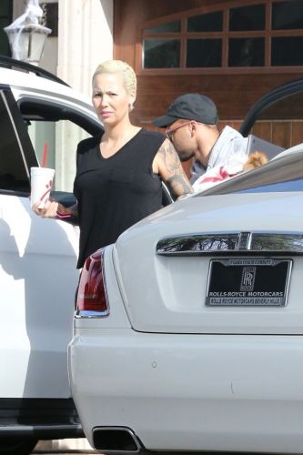 Amber Rose reduced her breasts!