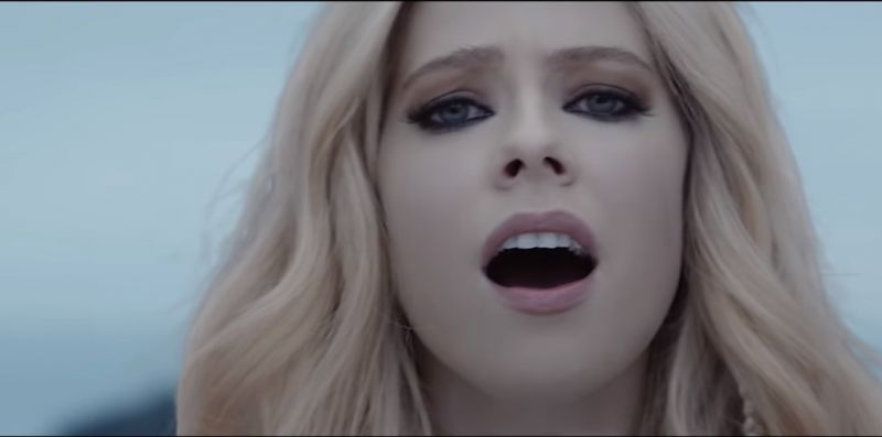Avril Lavigne has released a new video