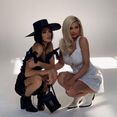 Kendall and Kylie Jenner hit photos in cowboy style