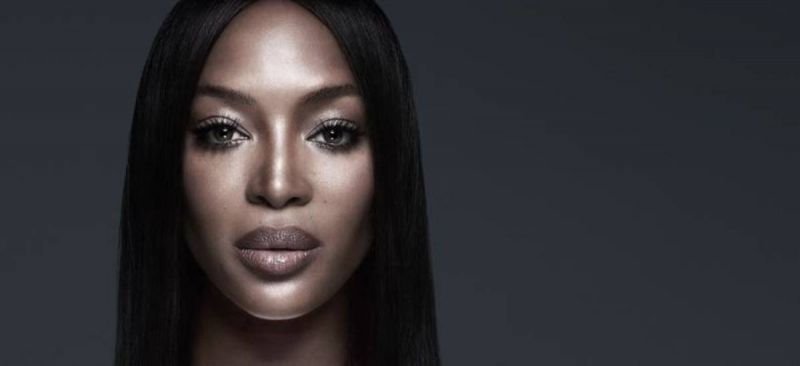 Naomi Campbell showed how to wear a bright eco-fur coat