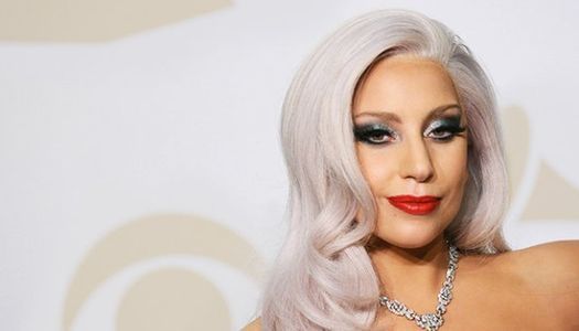Lady Gaga prepars a biographical picture