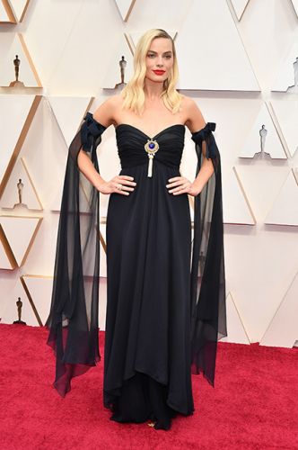 Margot Robbie stepped on the red carpet in an evening dress